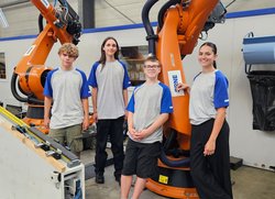 Quatre nouveaux apprentis débutent leur formation chez ERNE Holzbau