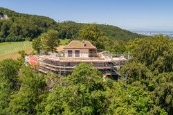 Die ERNE Kundemaurer retten die Burgruine Neu Schauenburg