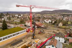 Neuer ERNE Kran beflügelt die Arbeiten auf der Grossbaustelle in Bad Zurzach