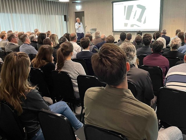 Outsight02 Kundenevent Zürich Fassadenbau Neubau Kriminalabteilung Stadtpolizei Outsight02 Kundenevent Zürich Fassadenbau Neubau Kriminalabteilung Stadtpolizei